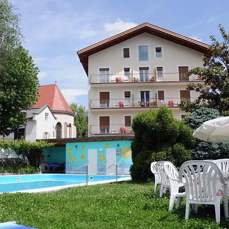 Torre Siegler Im Thurm Hotel Merano